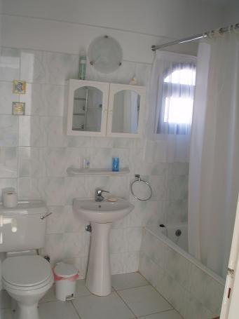 Kavalla Forest Villas Paphos Rum bild